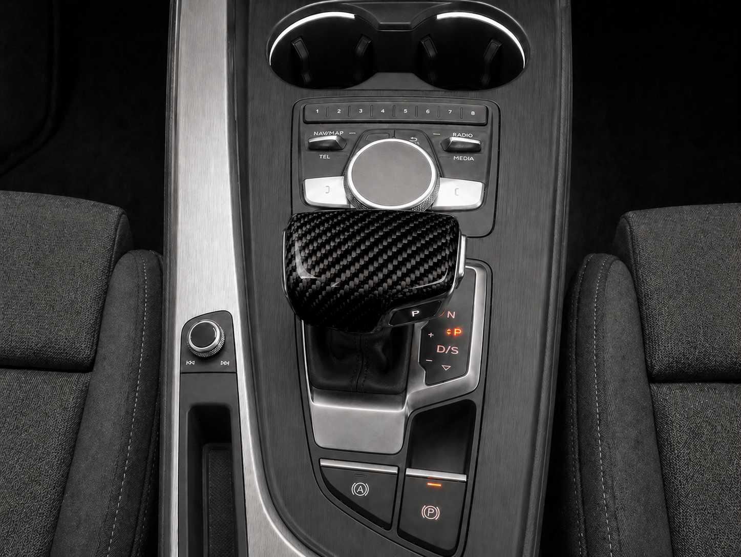 Audi A4 B9 / A5 B9 / Q5 B9 Schaltknauf Abdeckung – Alcantara, perforiertes Leder oder Echtcarbon