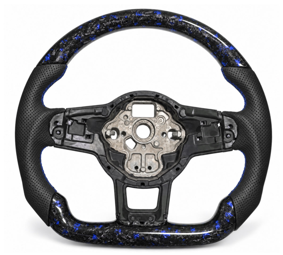 Golf-7-Lenkrad mit blauem Forged Carbon, perforiertem Leder-Imitat, blauer Naht und ohne 12-Uhr-Markierung