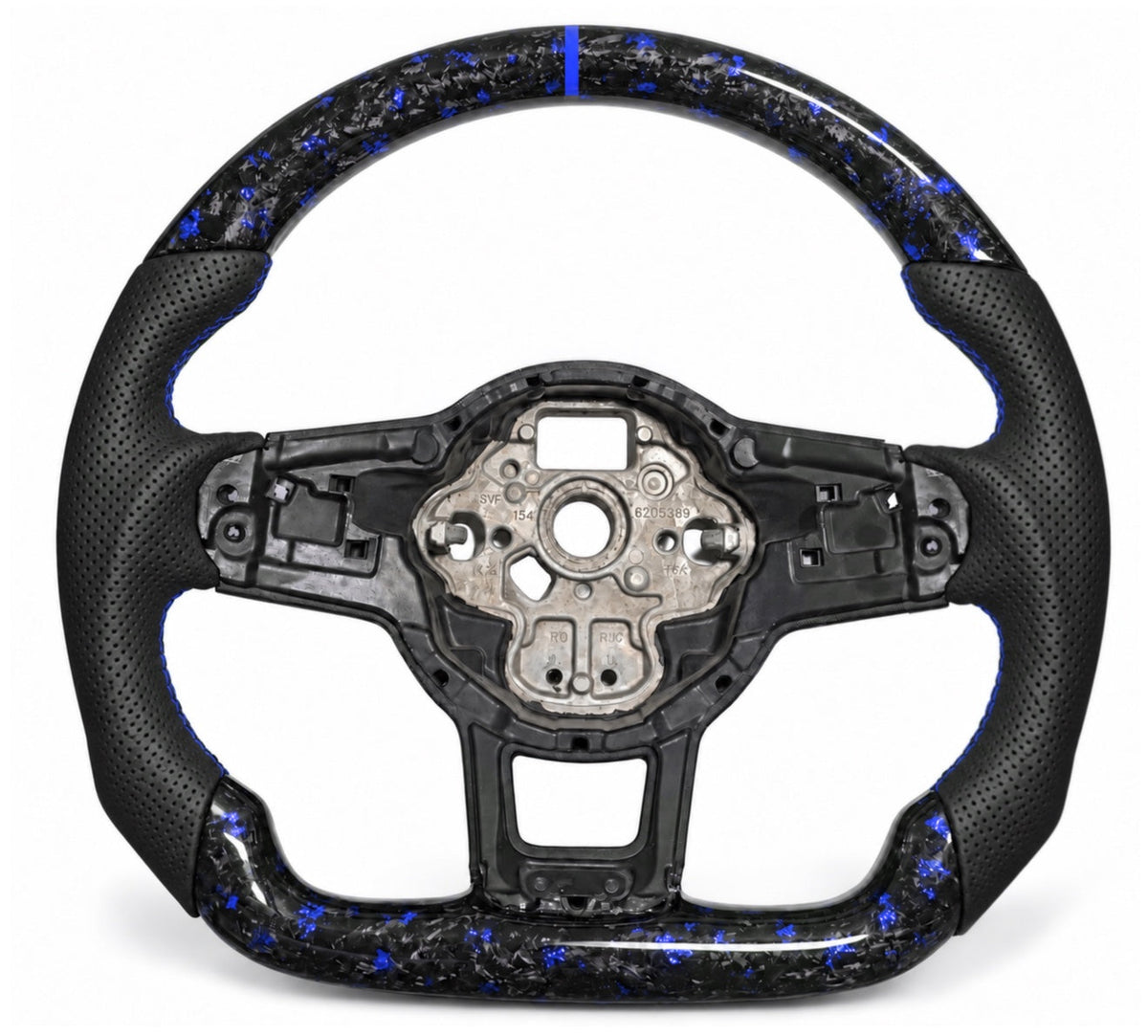 VW Polo 6 AW Lenkrad mit blauem Forged Carbon, perforiertem Leder-Imitat, blauer Naht und blauer 12-Uhr-Markierung
