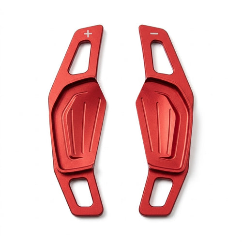 Škoda Octavia IV (NX) Aluminium-Schaltwippenverlängerungen in Rot – Plus-Wippe links und Minus-Wippe rechts, auch für weitere Škoda-Modelle